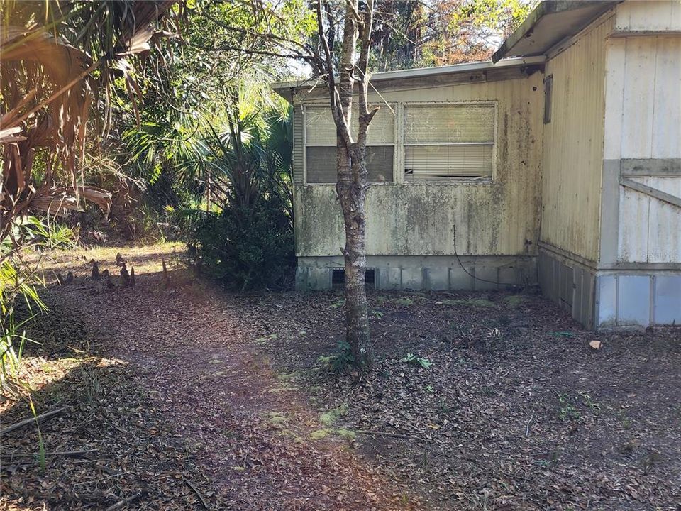 待售: $125,000 (2 贝兹, 1 浴室, 1008 平方英尺)