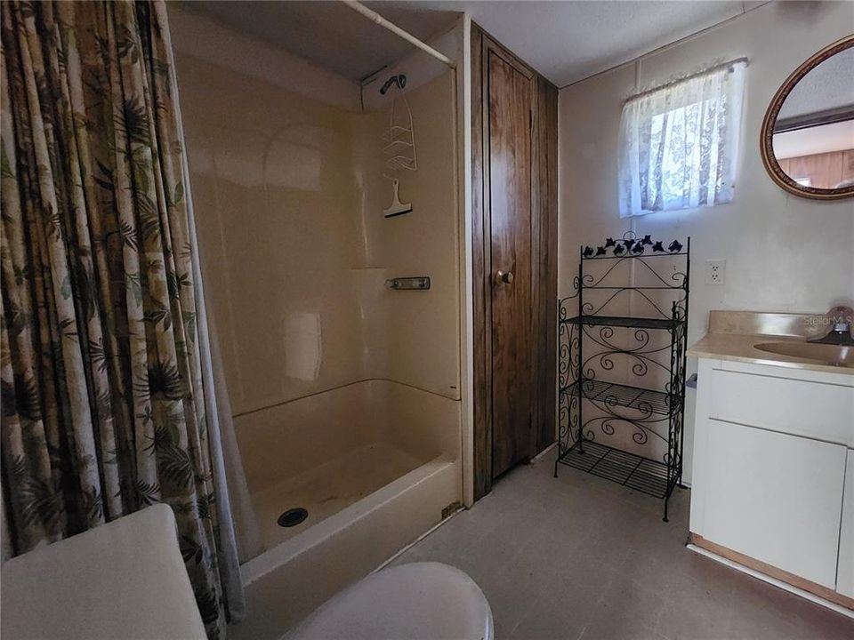 待售: $125,000 (2 贝兹, 1 浴室, 1008 平方英尺)