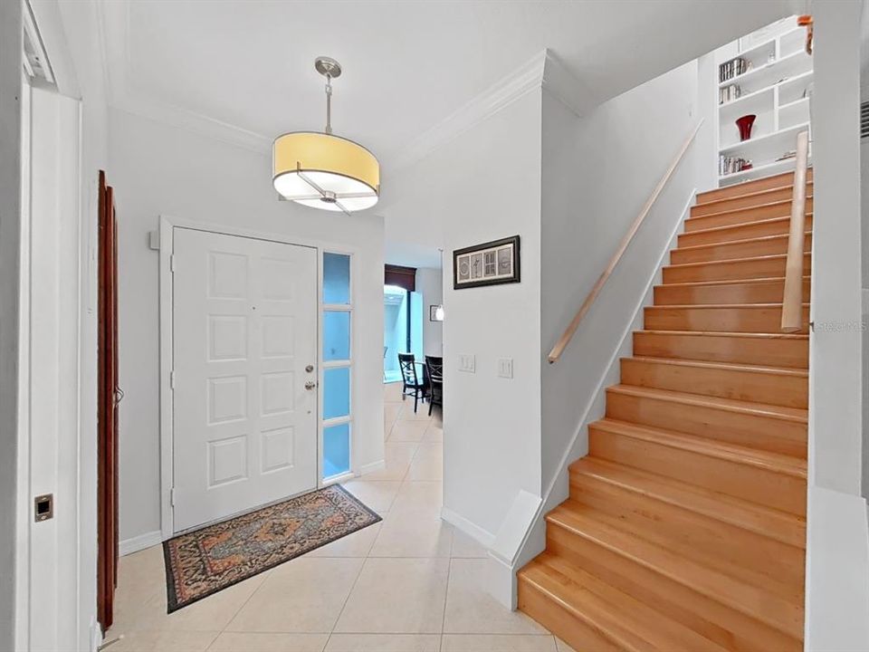 Activo con contrato: $382,731 (3 camas, 2 baños, 1715 Pies cuadrados)