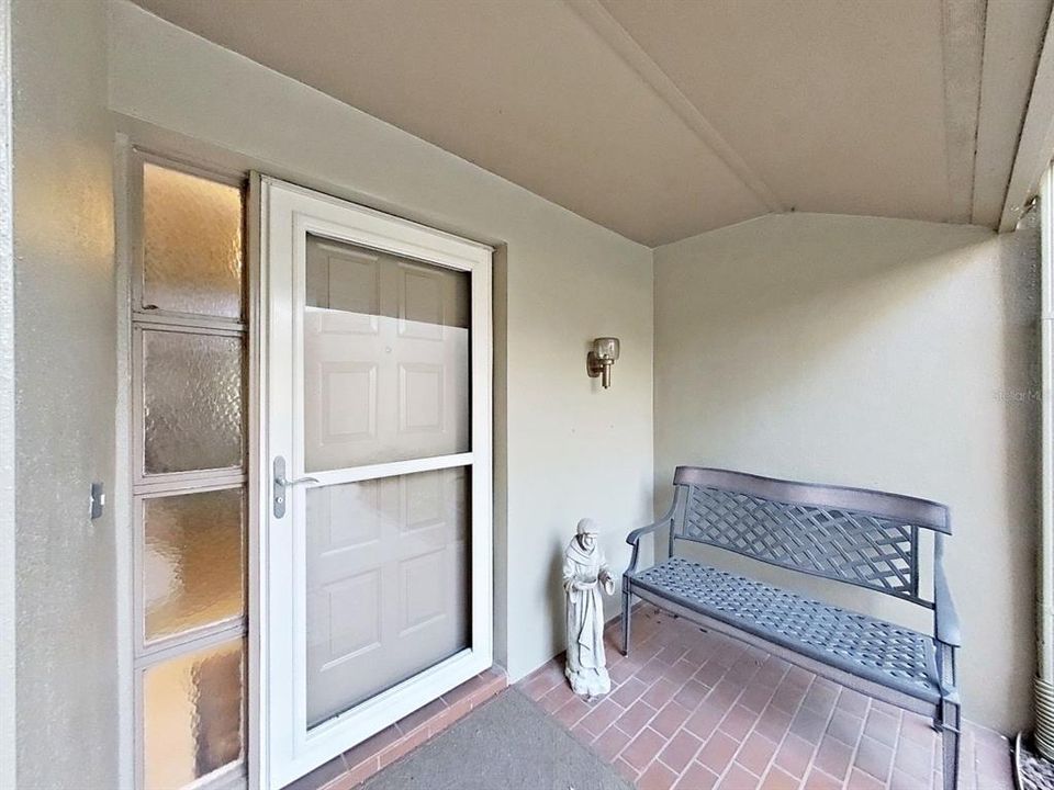 Activo con contrato: $382,731 (3 camas, 2 baños, 1715 Pies cuadrados)