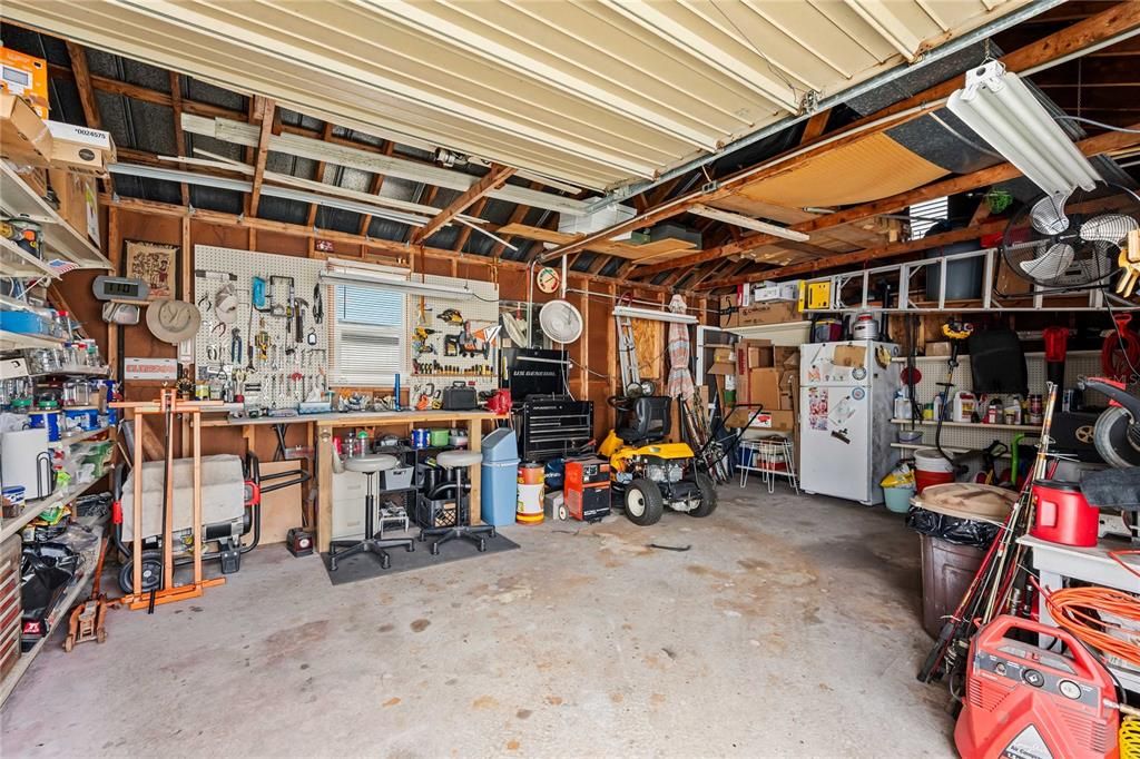 For Sale: $174,900 (2 beds, 2 baths, 1056 Square Feet)