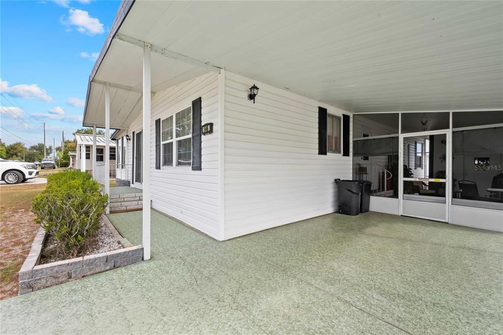 For Sale: $174,900 (2 beds, 2 baths, 1056 Square Feet)