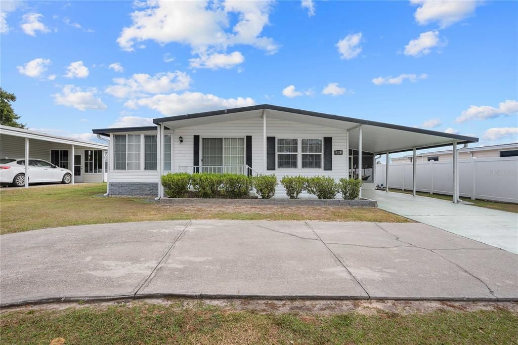 For Sale: $174,900 (2 beds, 2 baths, 1056 Square Feet)