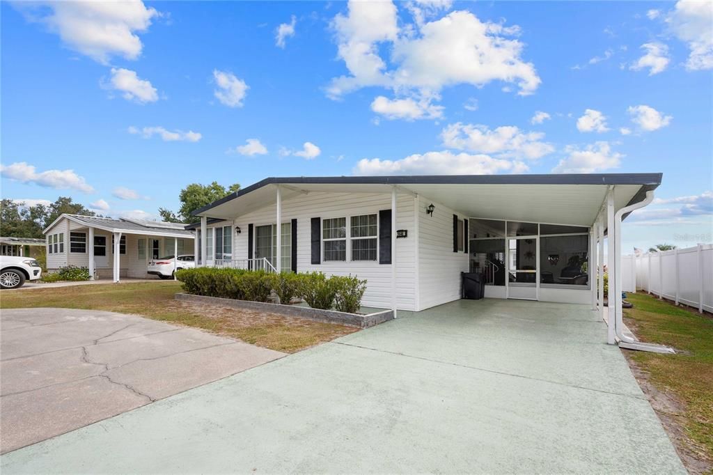 For Sale: $174,900 (2 beds, 2 baths, 1056 Square Feet)