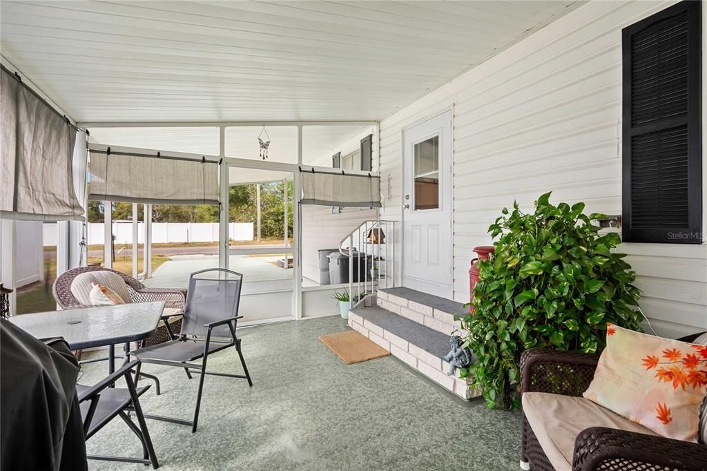 For Sale: $174,900 (2 beds, 2 baths, 1056 Square Feet)