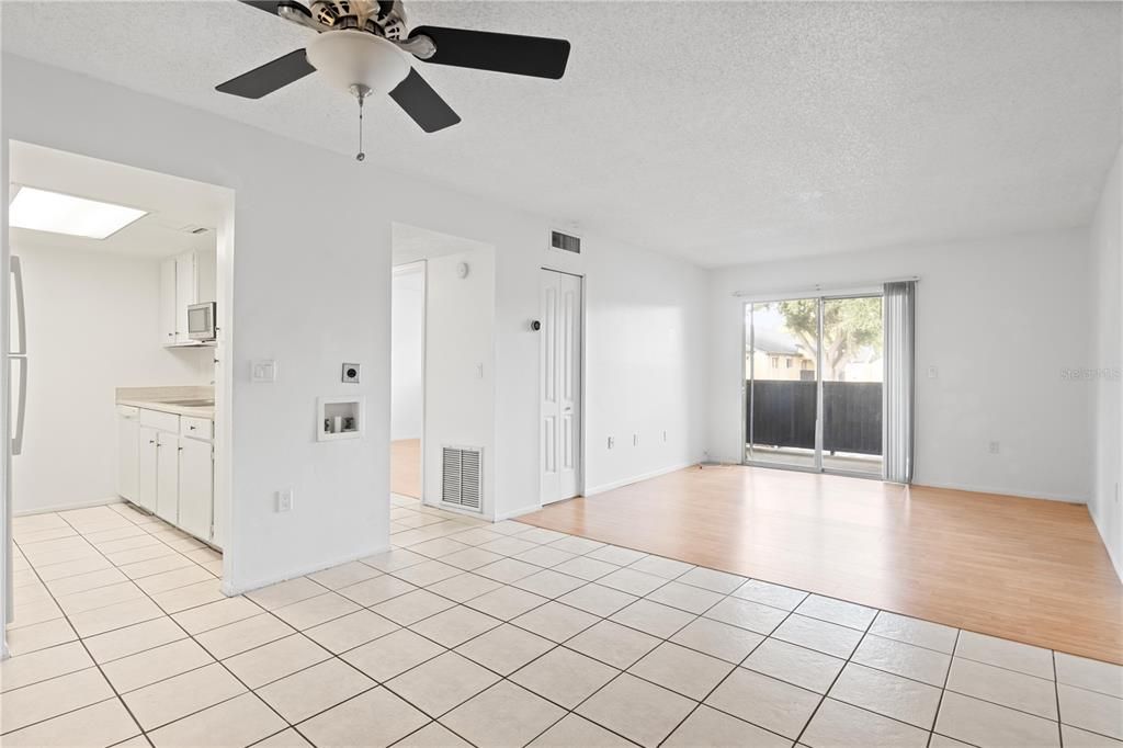 For Sale: $145,000 (2 beds, 2 baths, 897 Square Feet)