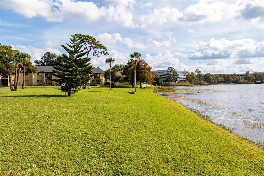 For Sale: $145,000 (2 beds, 2 baths, 897 Square Feet)