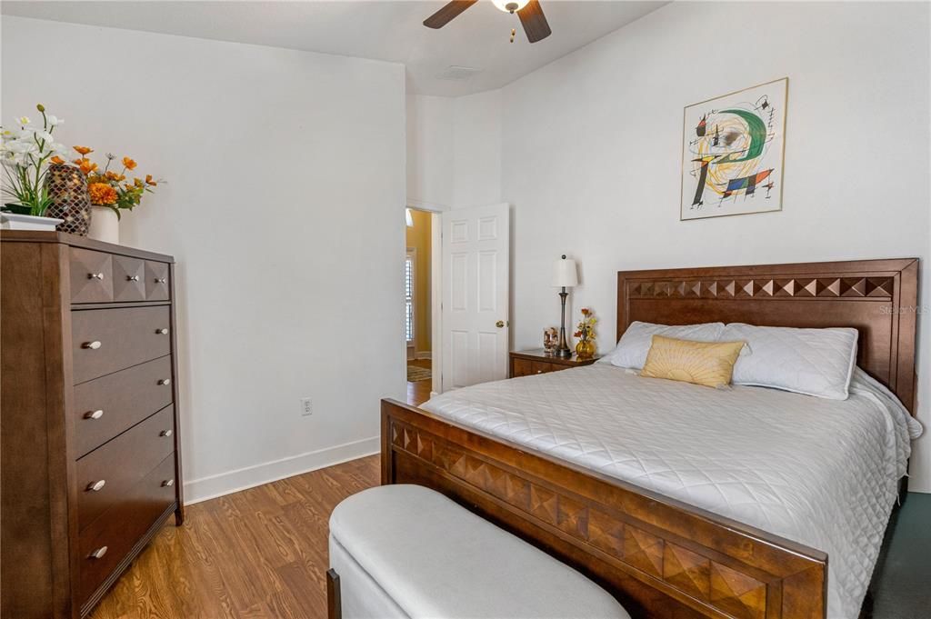 На продажу: $405,000 (3 спален, 2 ванн, 1590 Квадратных фут)