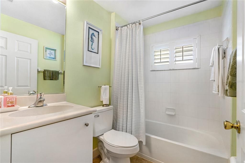 На продажу: $405,000 (3 спален, 2 ванн, 1590 Квадратных фут)