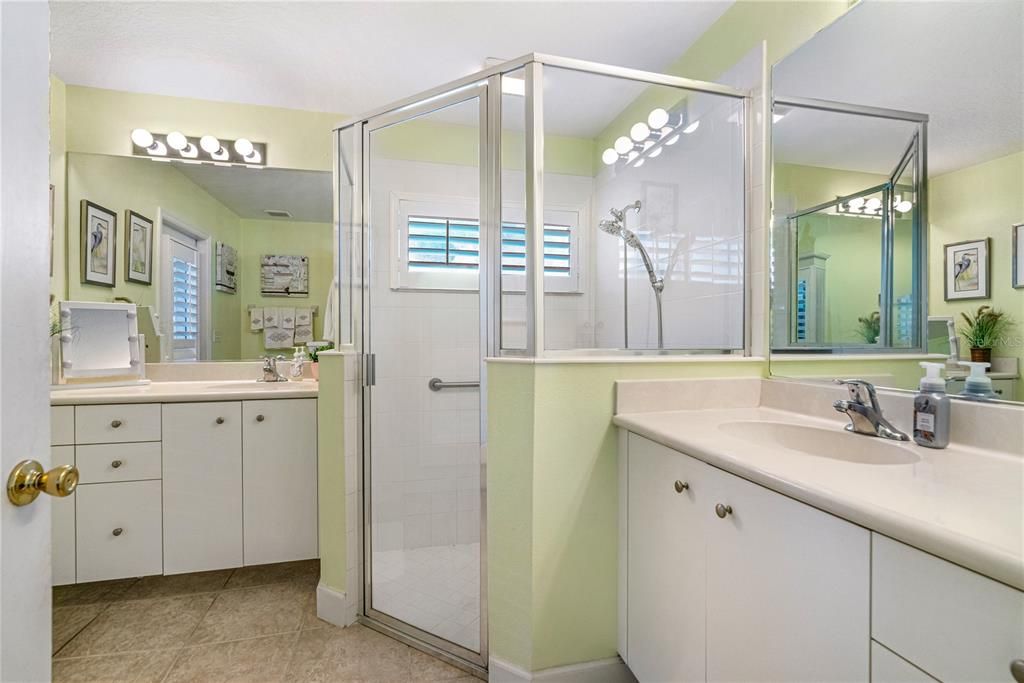 На продажу: $405,000 (3 спален, 2 ванн, 1590 Квадратных фут)