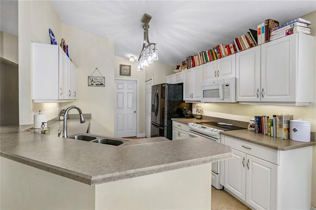 На продажу: $405,000 (3 спален, 2 ванн, 1590 Квадратных фут)