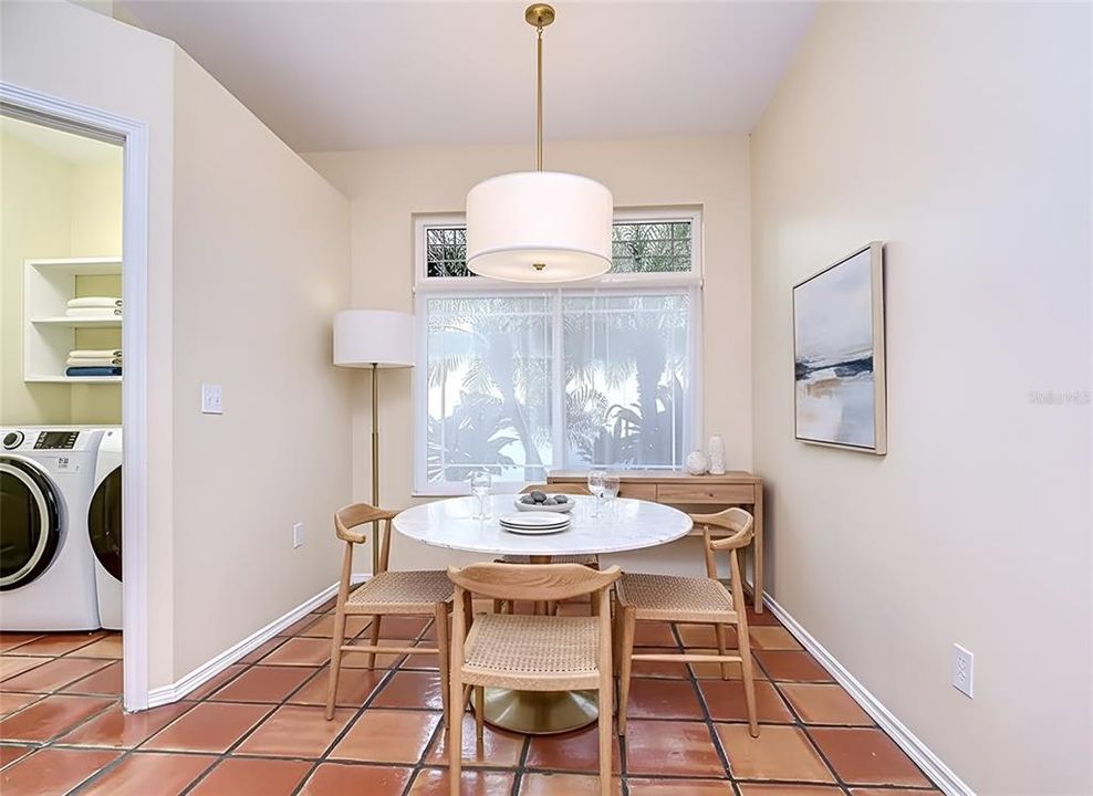 待售: $475,000 (3 贝兹, 2 浴室, 1669 平方英尺)