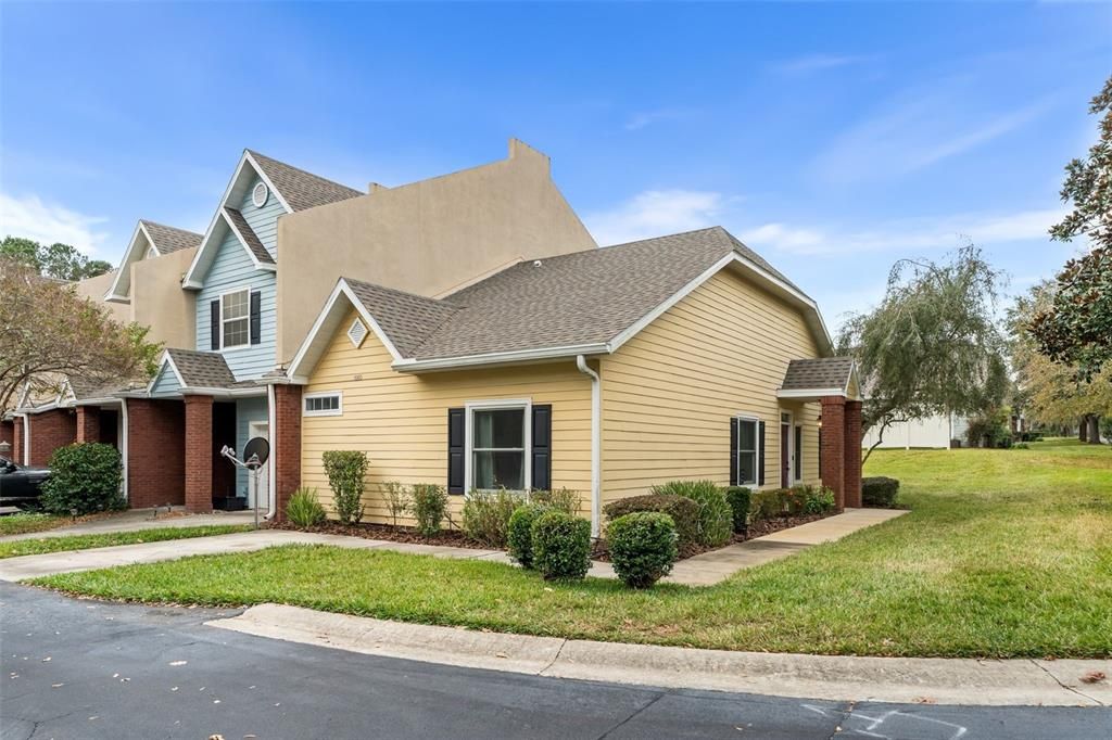 En Venta: $235,000 (2 camas, 2 baños, 1200 Pies cuadrados)