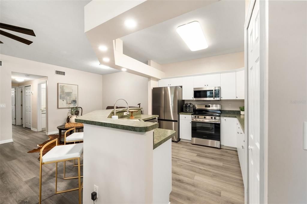 En Venta: $235,000 (2 camas, 2 baños, 1200 Pies cuadrados)