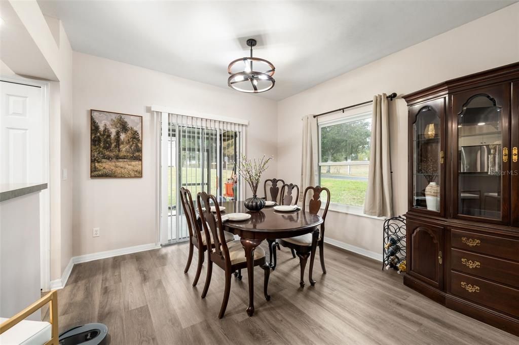 En Venta: $235,000 (2 camas, 2 baños, 1200 Pies cuadrados)