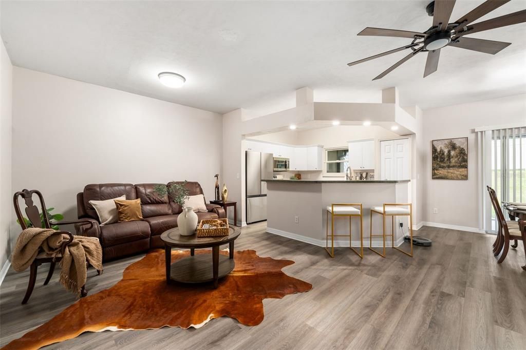 En Venta: $235,000 (2 camas, 2 baños, 1200 Pies cuadrados)