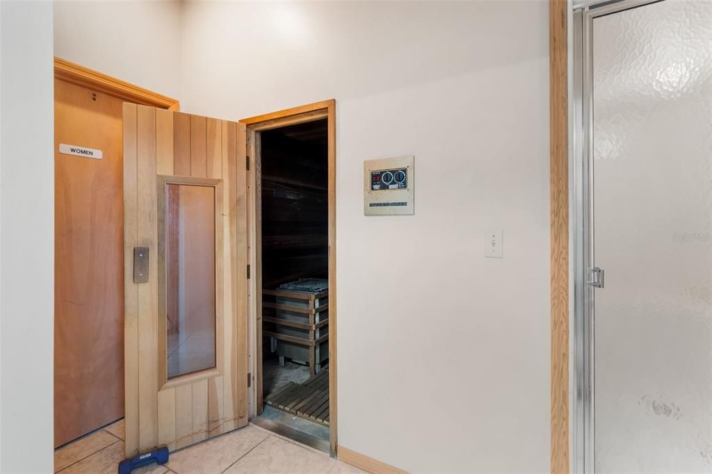 En Venta: $235,000 (2 camas, 2 baños, 1200 Pies cuadrados)