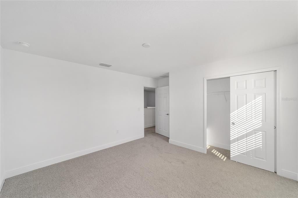 En Venta: $422,725 (4 camas, 2 baños, 2420 Pies cuadrados)