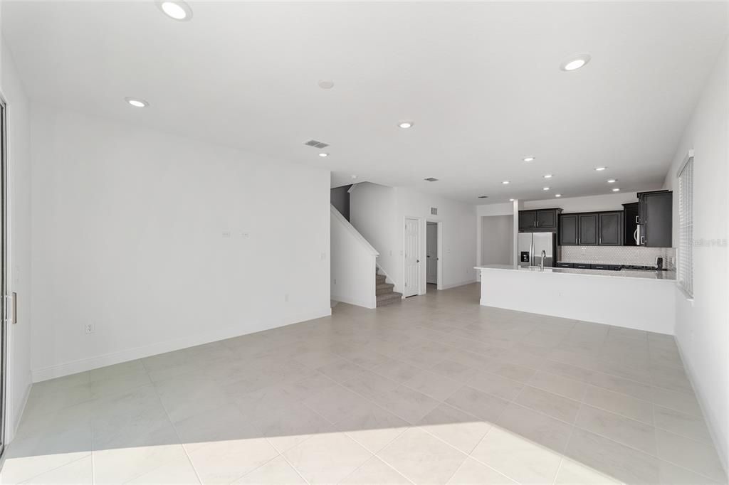 En Venta: $422,725 (4 camas, 2 baños, 2420 Pies cuadrados)