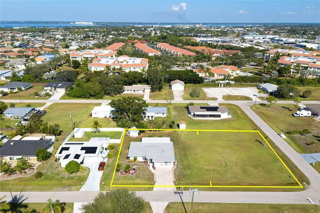 待售: $250,000 (3 贝兹, 2 浴室, 1954 平方英尺)