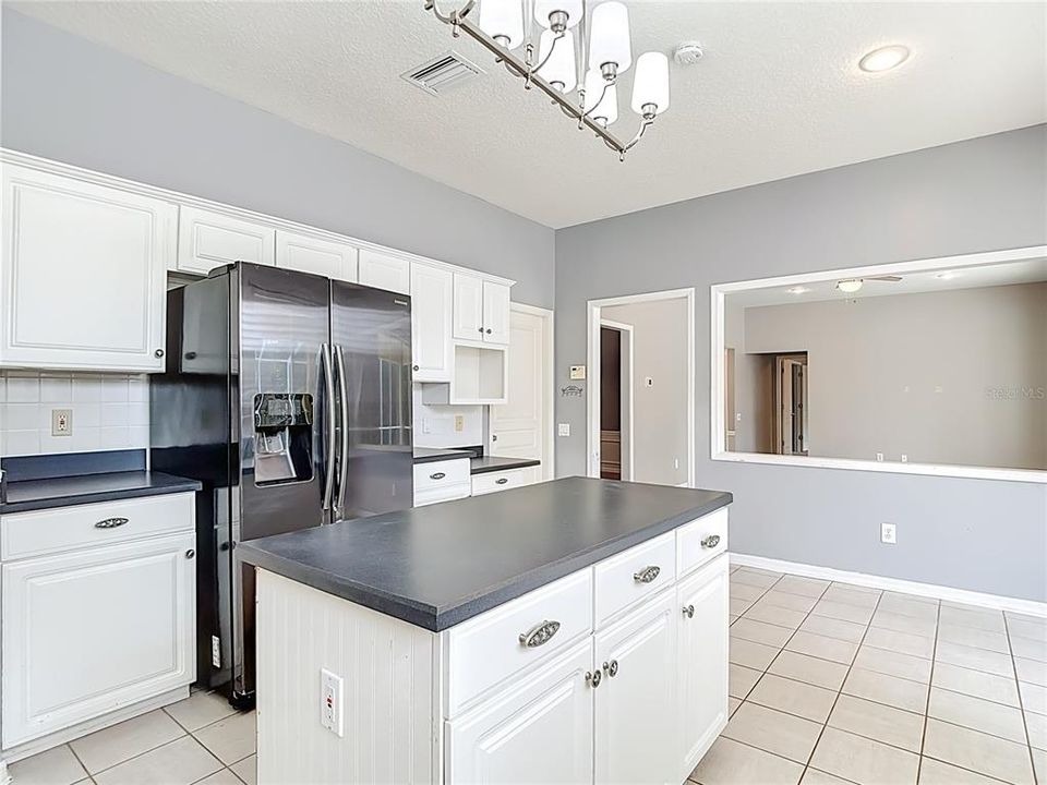 На продажу: $544,900 (4 спален, 3 ванн, 2778 Квадратных фут)