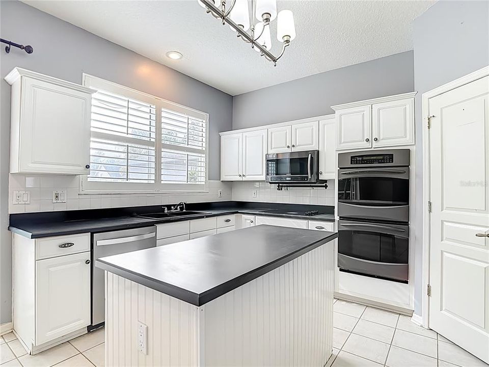 На продажу: $544,900 (4 спален, 3 ванн, 2778 Квадратных фут)