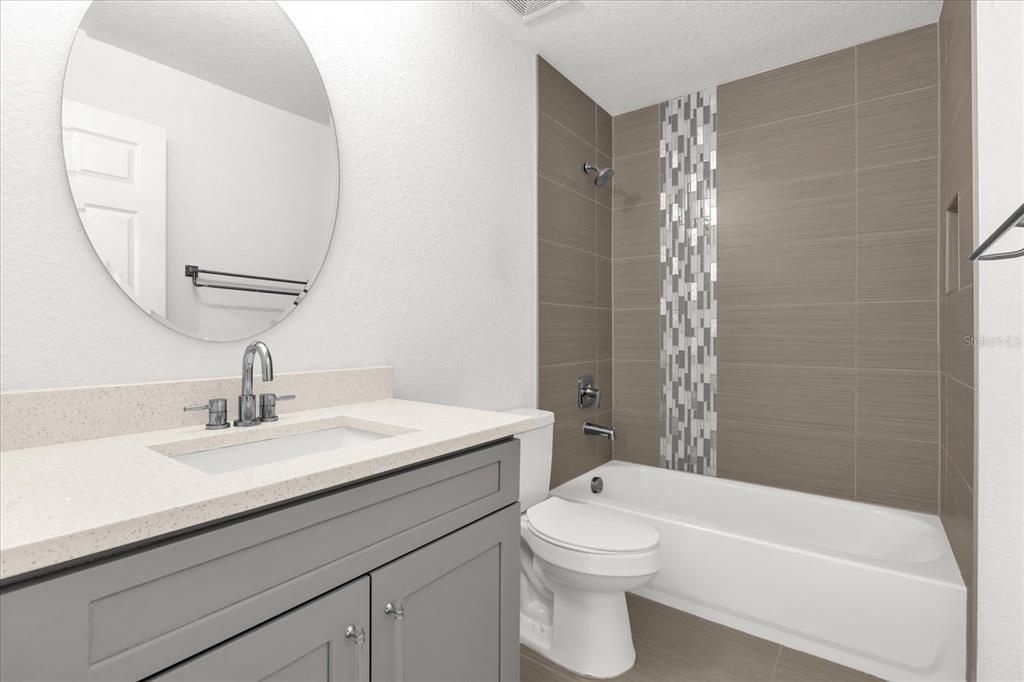 En Venta: $329,900 (3 camas, 2 baños, 1552 Pies cuadrados)