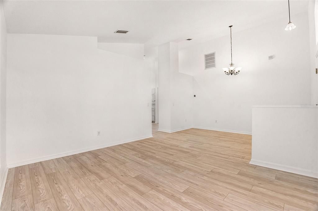 На продажу: $315,000 (3 спален, 2 ванн, 1440 Квадратных фут)