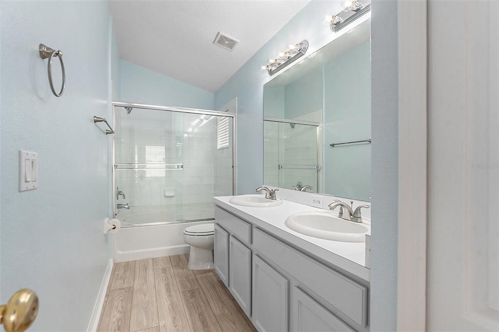 На продажу: $315,000 (3 спален, 2 ванн, 1440 Квадратных фут)