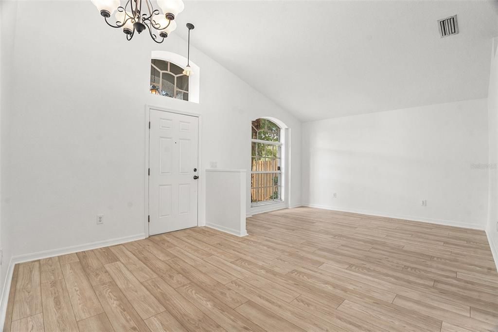 На продажу: $315,000 (3 спален, 2 ванн, 1440 Квадратных фут)