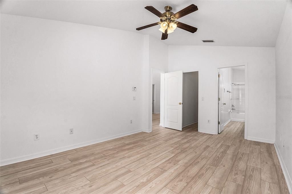 На продажу: $315,000 (3 спален, 2 ванн, 1440 Квадратных фут)