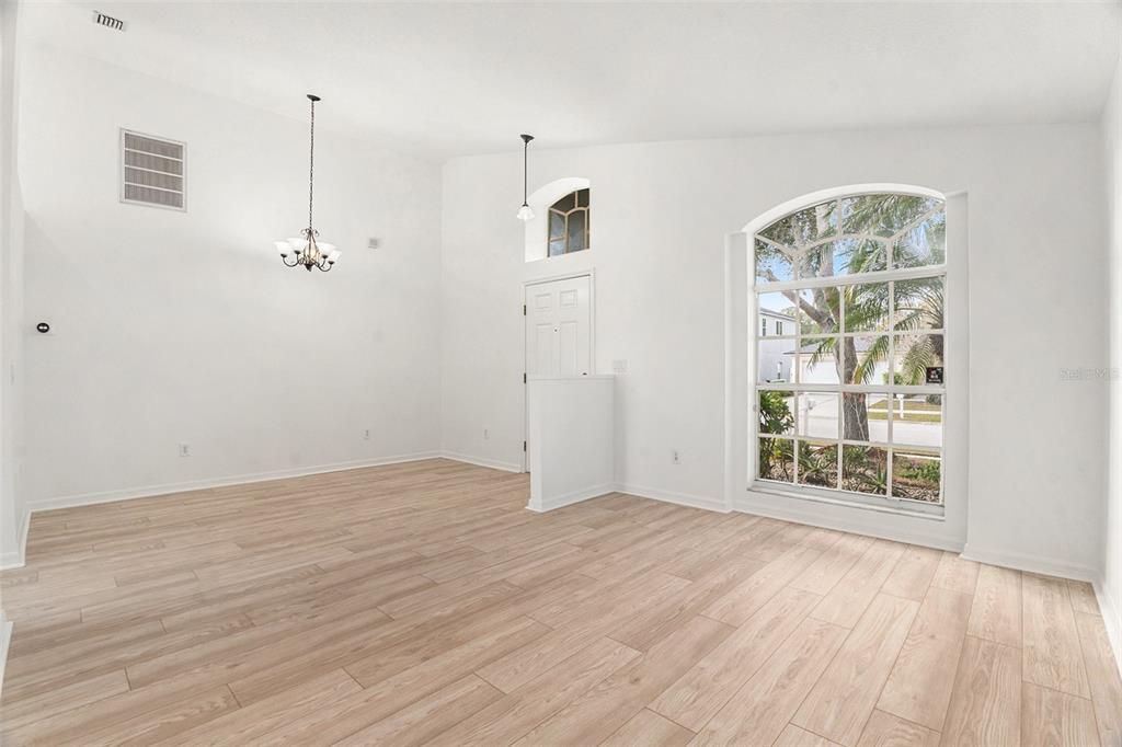 На продажу: $315,000 (3 спален, 2 ванн, 1440 Квадратных фут)