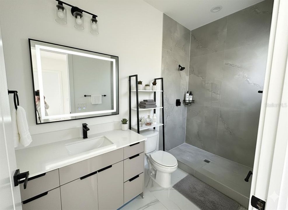 待售: $435,000 (4 贝兹, 3 浴室, 2153 平方英尺)