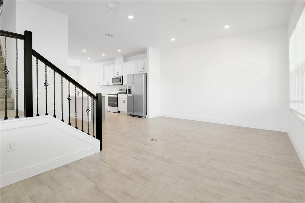 For Rent: $2,700 (3 beds, 2 baths, 1654 Square Feet)