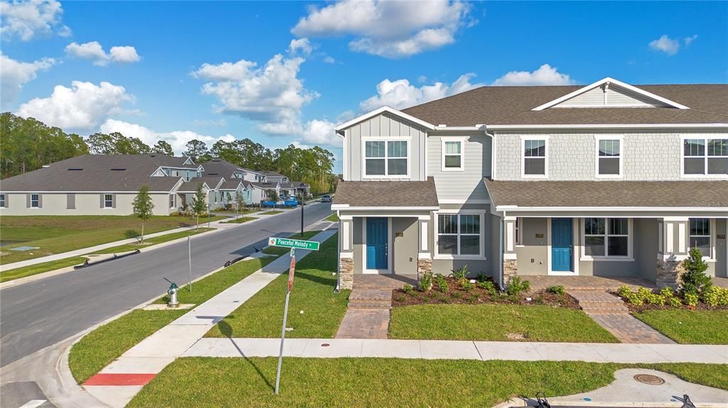 For Rent: $2,700 (3 beds, 2 baths, 1654 Square Feet)