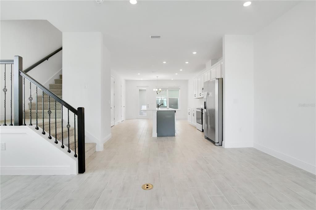 For Rent: $2,700 (3 beds, 2 baths, 1654 Square Feet)