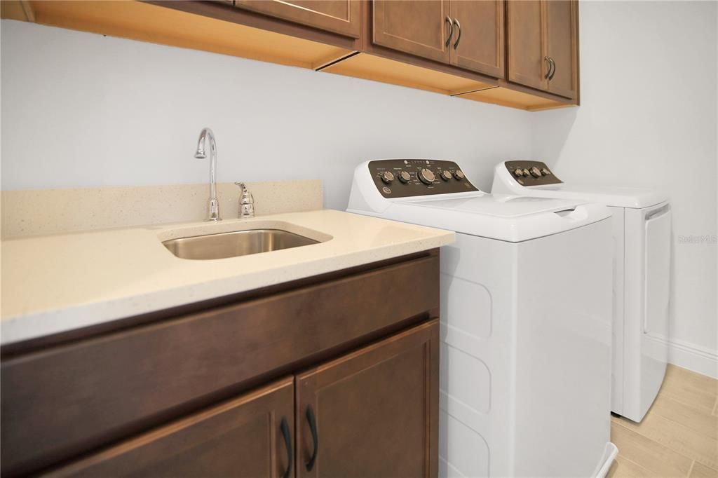 For Rent: $2,700 (3 beds, 2 baths, 1654 Square Feet)