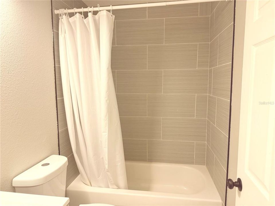 En Renta: $1,800 (3 camas, 2 baños, 1218 Pies cuadrados)