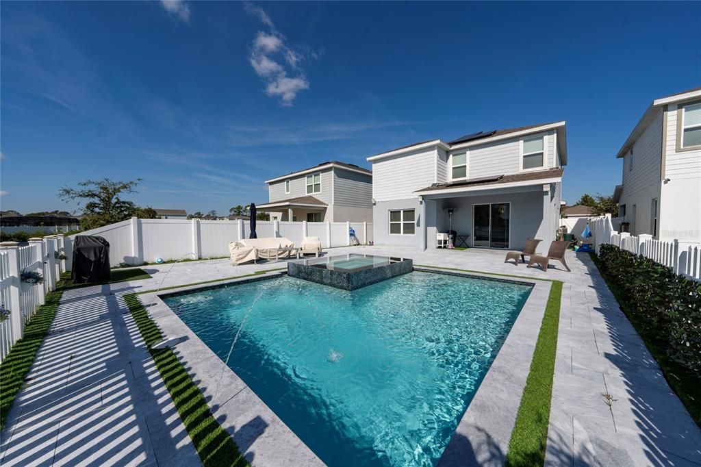 出租: $3,200 (4 贝兹, 2 浴室, 2048 平方英尺)