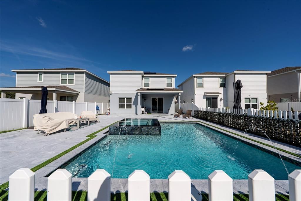 出租: $3,200 (4 贝兹, 2 浴室, 2048 平方英尺)