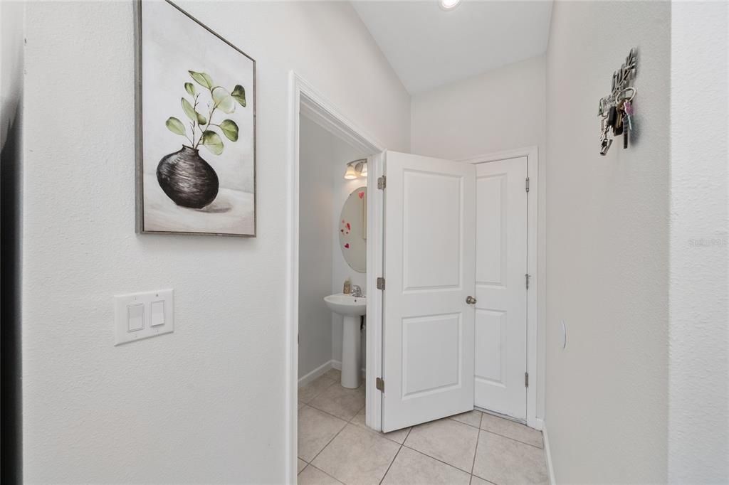 出租: $3,200 (4 贝兹, 2 浴室, 2048 平方英尺)