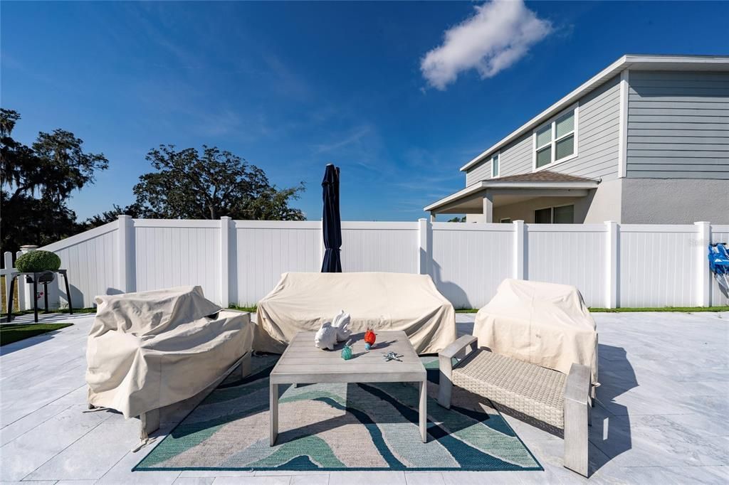 出租: $3,200 (4 贝兹, 2 浴室, 2048 平方英尺)