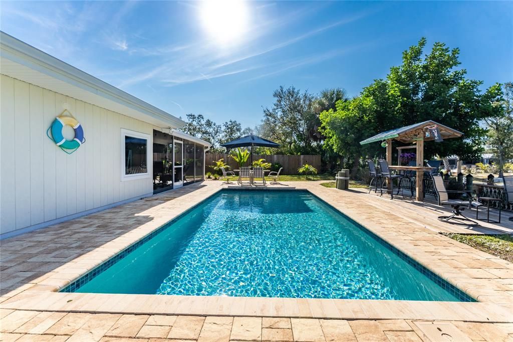 На продажу: $749,000 (2 спален, 2 ванн, 1216 Квадратных фут)