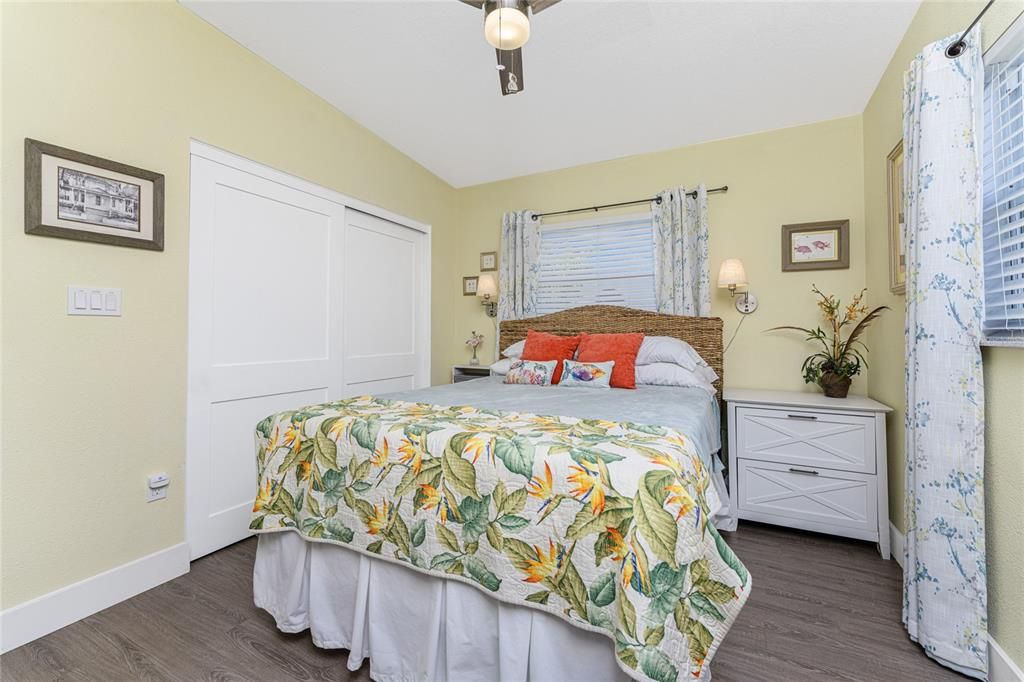 На продажу: $749,000 (2 спален, 2 ванн, 1216 Квадратных фут)