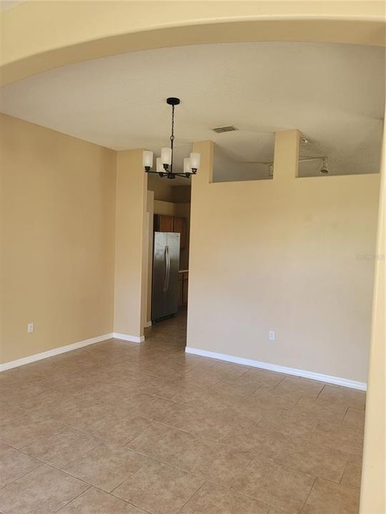 В аренду: $2,100 (4 спален, 2 ванн, 2101 Квадратных фут)