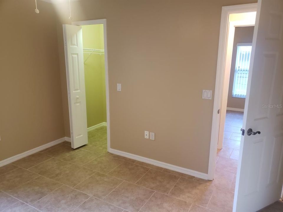 В аренду: $2,100 (4 спален, 2 ванн, 2101 Квадратных фут)