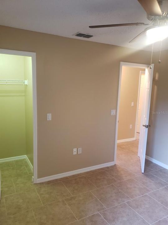 В аренду: $2,100 (4 спален, 2 ванн, 2101 Квадратных фут)