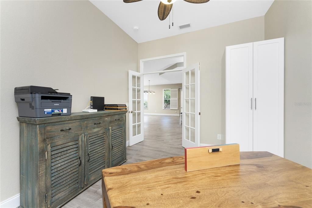 На продажу: $499,000 (3 спален, 2 ванн, 1759 Квадратных фут)