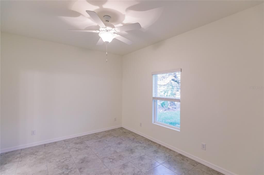 В аренду: $1,599 (3 спален, 2 ванн, 1306 Квадратных фут)