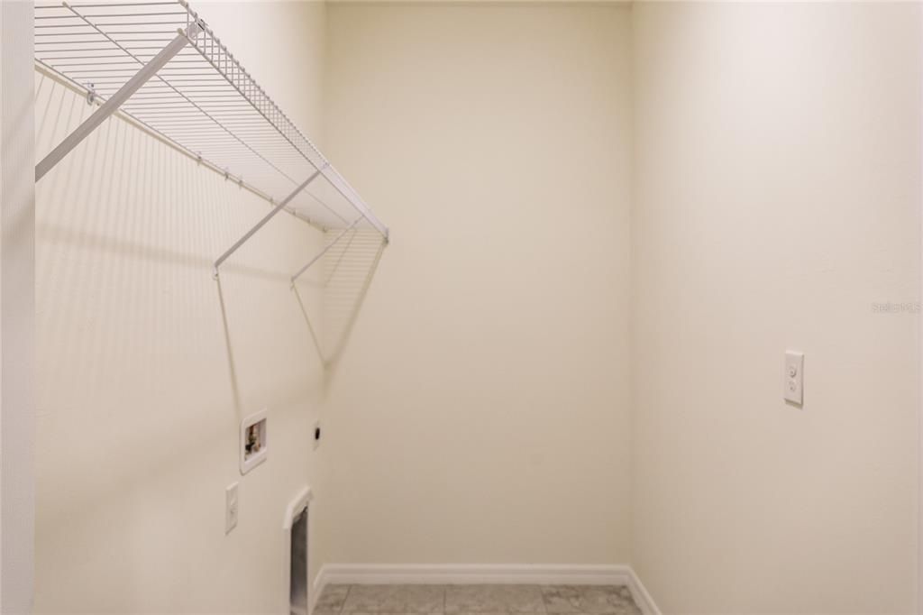 В аренду: $1,599 (3 спален, 2 ванн, 1306 Квадратных фут)